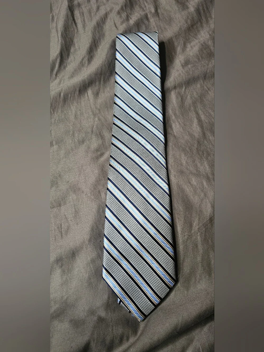 Jos. A. Bank Blue and Silver Diagonal Stripe Silk Tie NWT